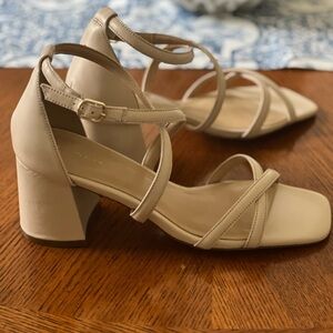 Brand new shoes. Never worn! Size 9